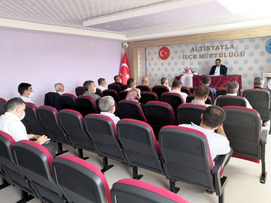 Altınyayla’da şube başkanları toplandı