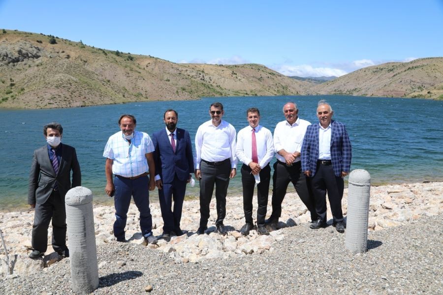 Ayhan, Hafik’te incelemelerde bulundu