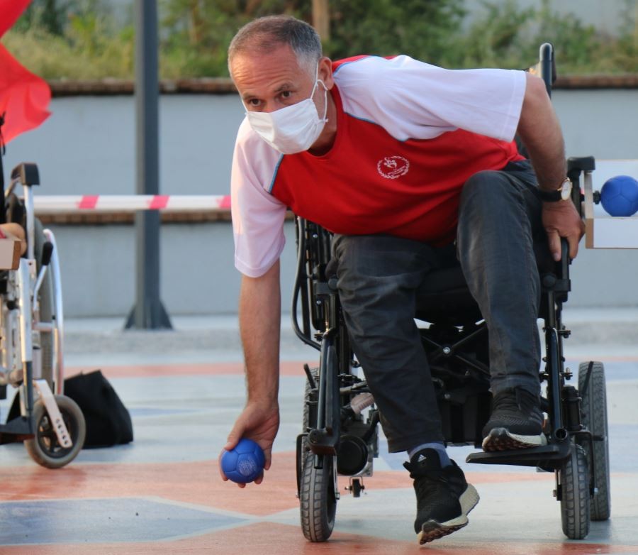 Sivas’ta Bocce sporu tanıtıldı