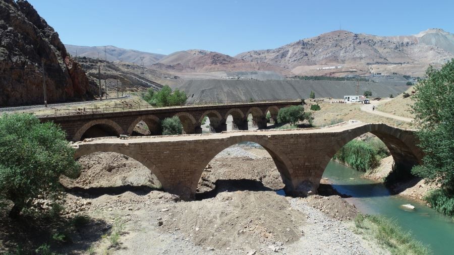  Zamana meydan okuyan köprüde, restorasyon çalışmaları başladı