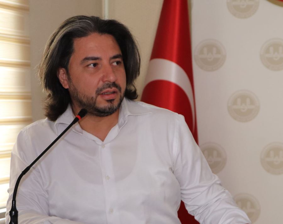CAHİL MİSİN, KÜSTAH MI?