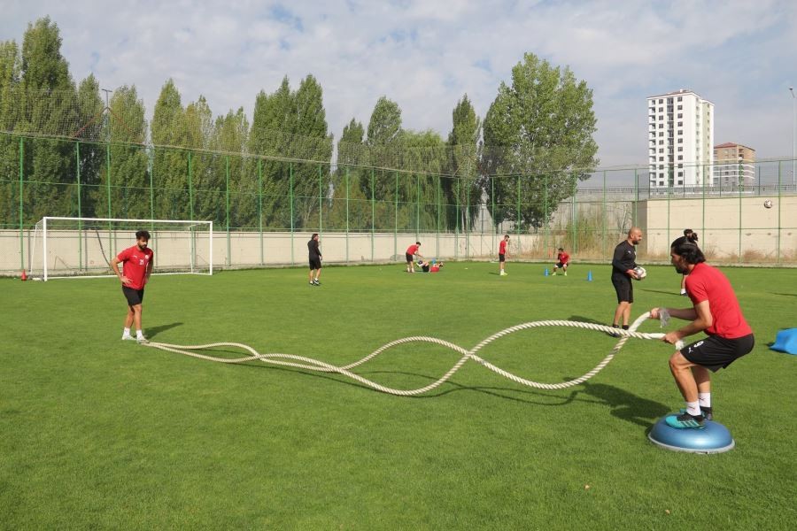 Sivas Belediyespor yeni sezon hazırlıklarını sürdürüyor