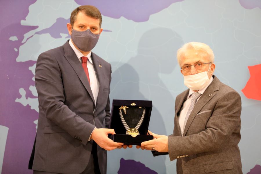 SİVAS İÇİN  DURMADAN ÇALIŞACAĞIZ