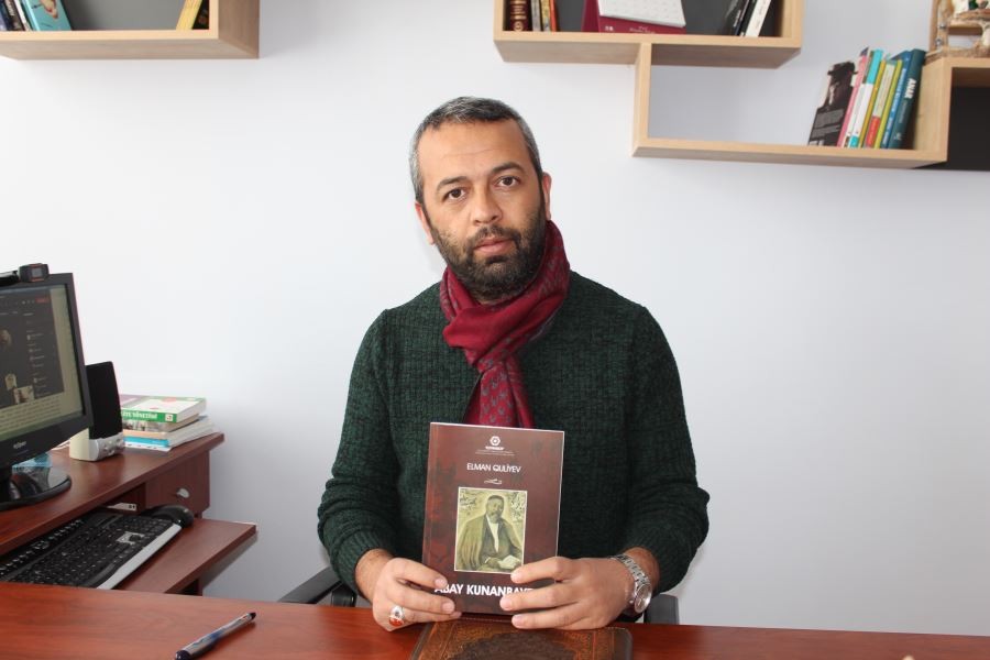  Abay Azerbaycan Türkçesiyle okurlarla buluştu