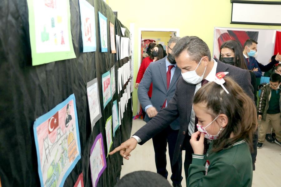 Öğrenciler 15 Temmuz’u resimleriyle anlattı