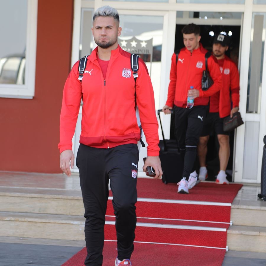 Sivasspor kafilesi İstanbul’a ulaştı