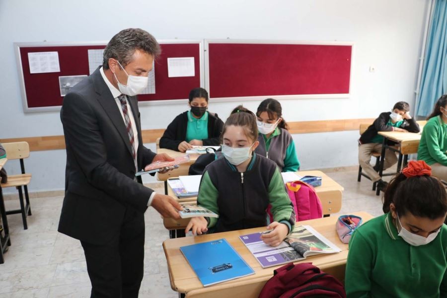 Aslan, Divriği’de öğrencilerle buluştu