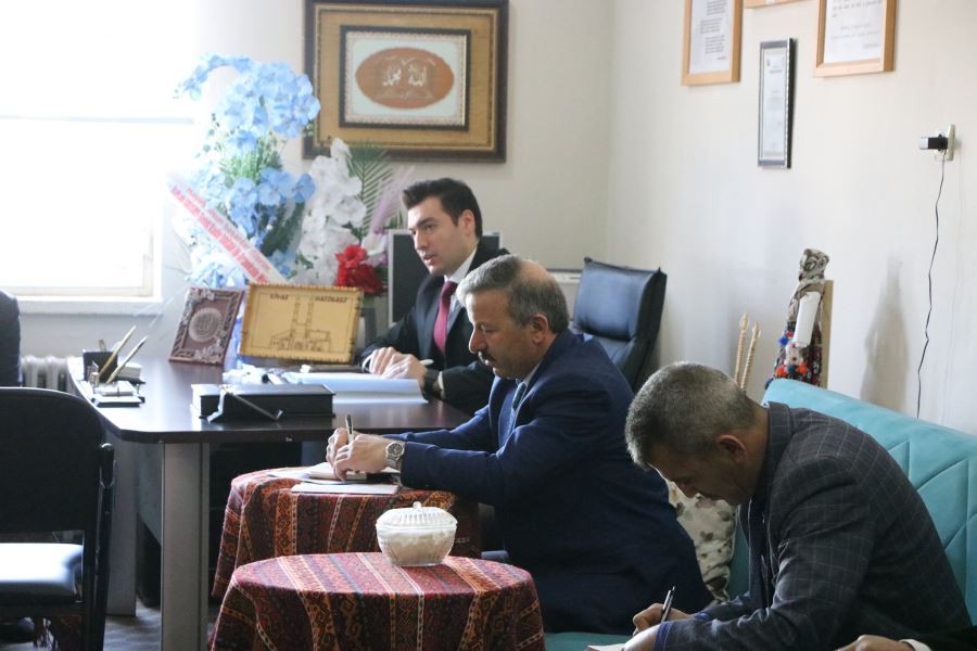 Kaymakam muhtarların taleplerini dinledi
