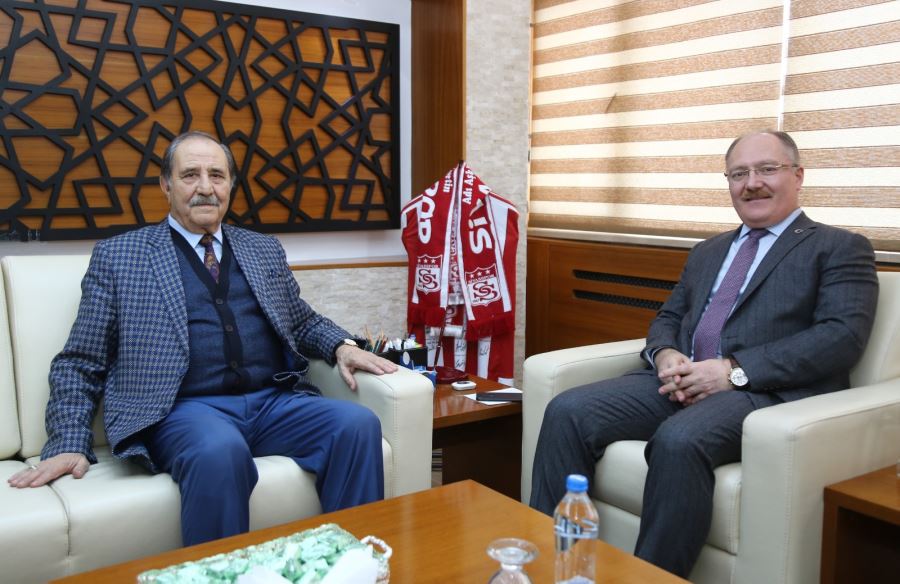 GÖNÜLLERİN BAŞKANI  ESNAFIN YANINDA