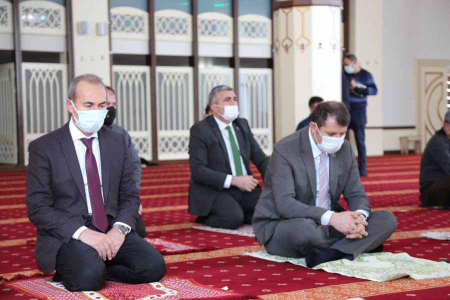 Vali Ayhan’ın babası için mevlit okundu