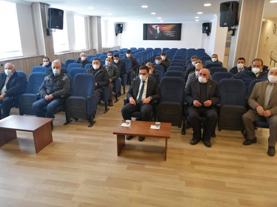 Muhtarlarla görüş alışverişinde bulundu