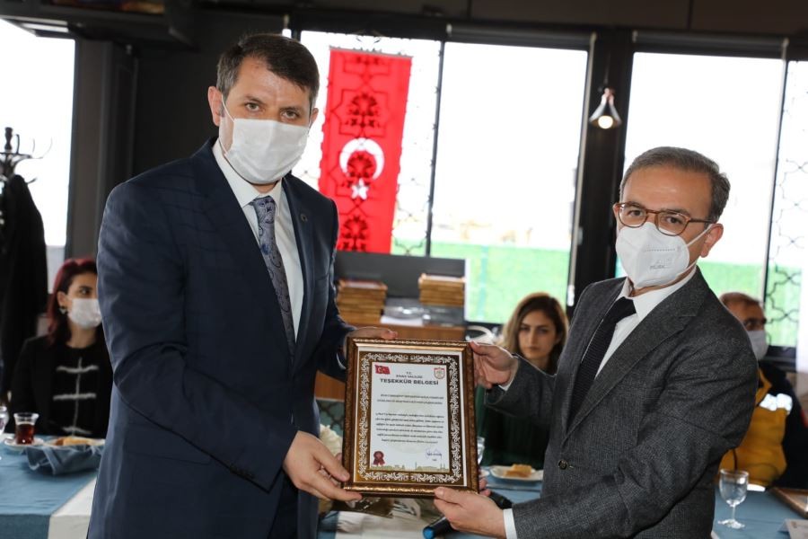 Sağlık çalışanlarına teşekkür belgesi