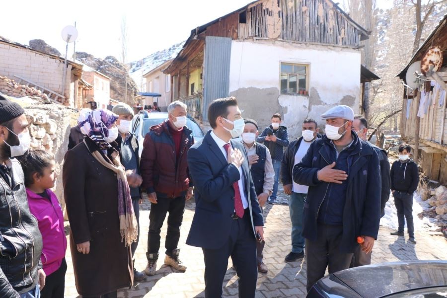 Bir Dilim Ekmeği Paylaşmak Güzeldir