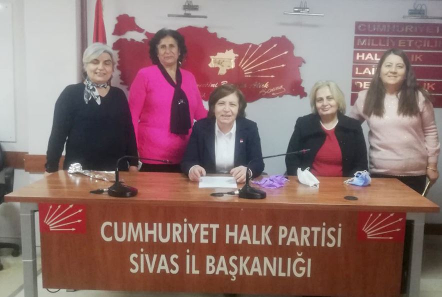 Her kadın emekçidir