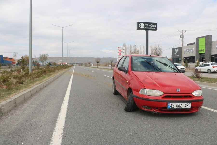 Lastiği patlayınca karşı şeride geçti: 1 yaralı