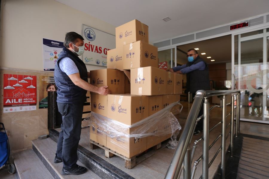  Gıda Bankasından  1200 aileye destek