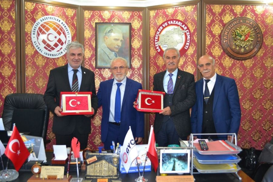 Altuğ ve Çiftçi’den  gazetemize ziyaret
