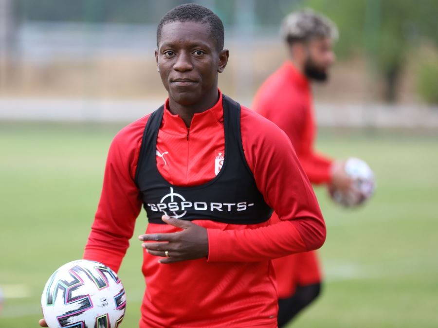 Sivasspor’un istikrar abidesi Max Grade