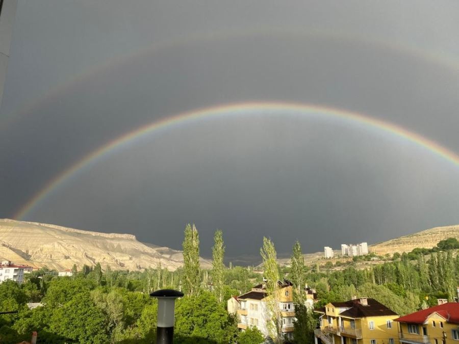 Aynı anda görüldüler, görenler şaşkınlıklarını gizleyemedi