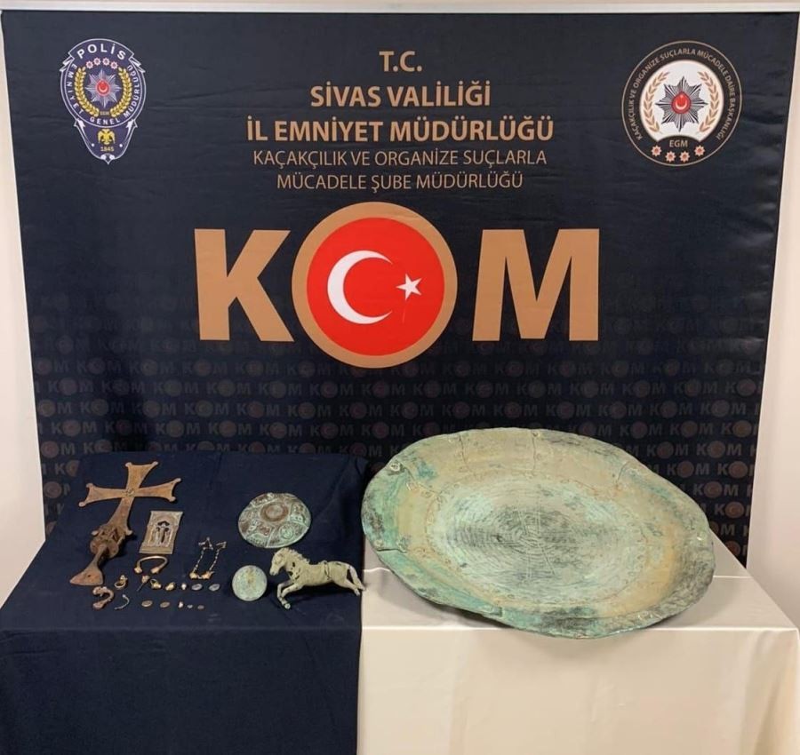 Üzerinden 22 parça tarihi eser çıktı