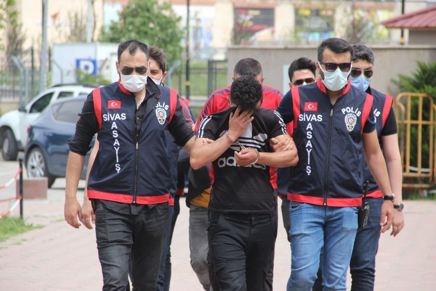 Vahşet! Taşla Öldürdüler