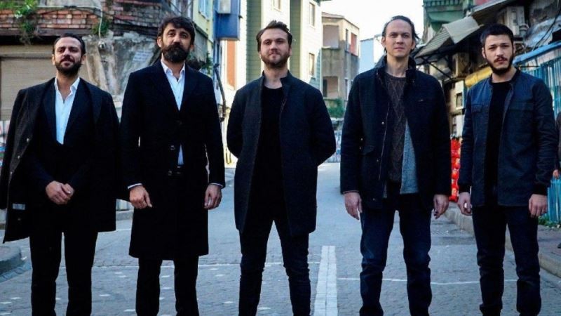 Çukur oyuncuları hakkında suç duyurusu! Aras Bulut İynemli’den açıklama