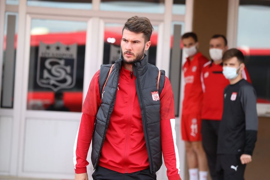 Robin Yalçın takımdan ayrılıyor!
