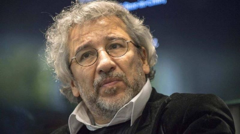 Can Dündar’a kırmızı bülten