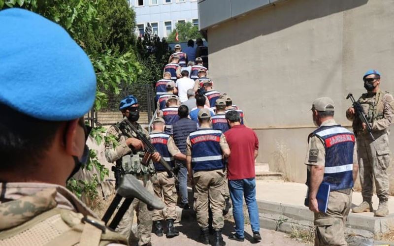 Diyarbakır’da jandarmadan terör finansörlerine büyük darbe!