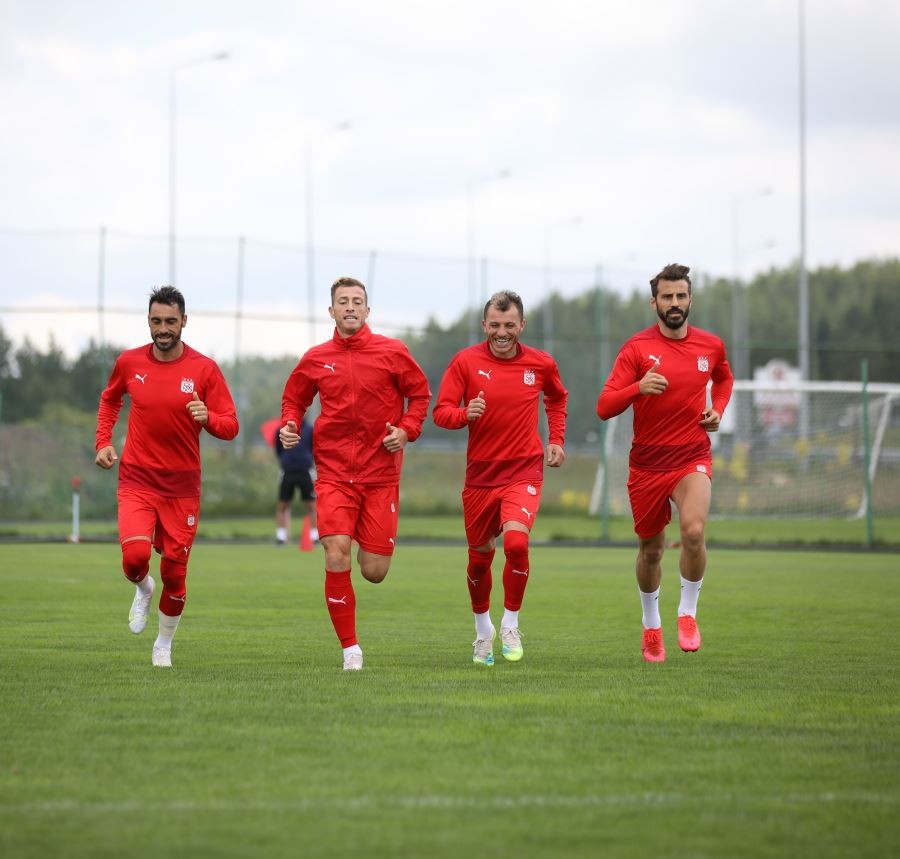Sivasspor çalışmalarını sürdürüyor