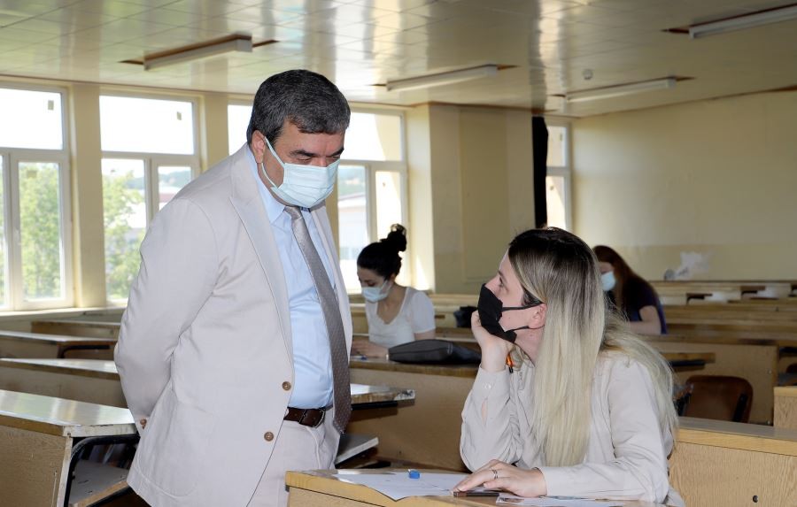 YÜKSEK LİSANS VE DOKTORA SINAVLARI YAPILDI