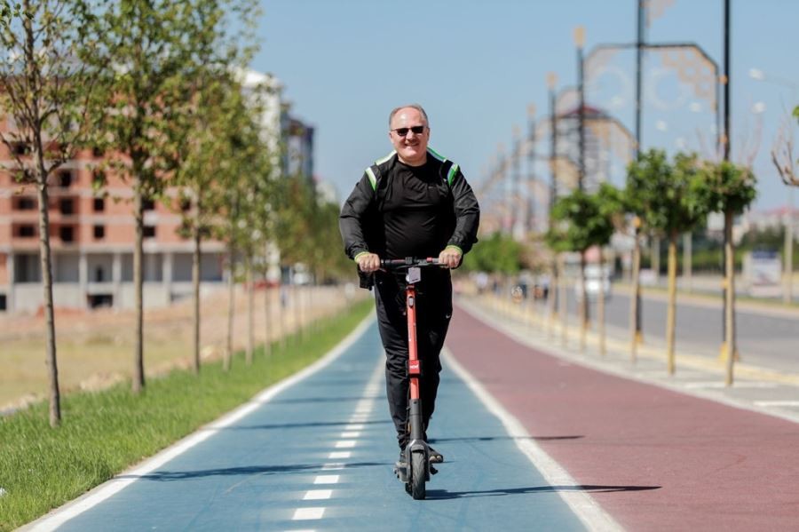 Belediye Başkanı Bilgin, scooter