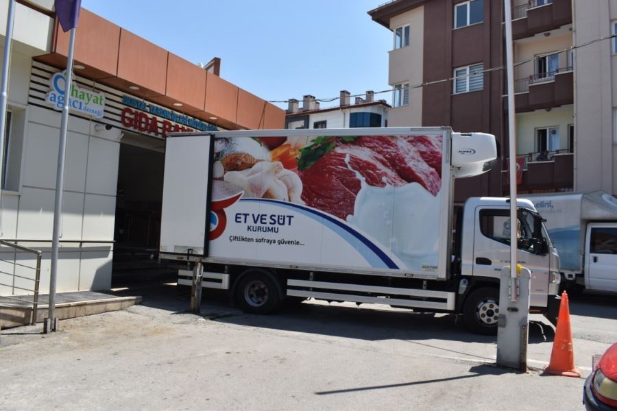 118 ADET BÜYÜKBAŞ KURBAN KESİLDİ