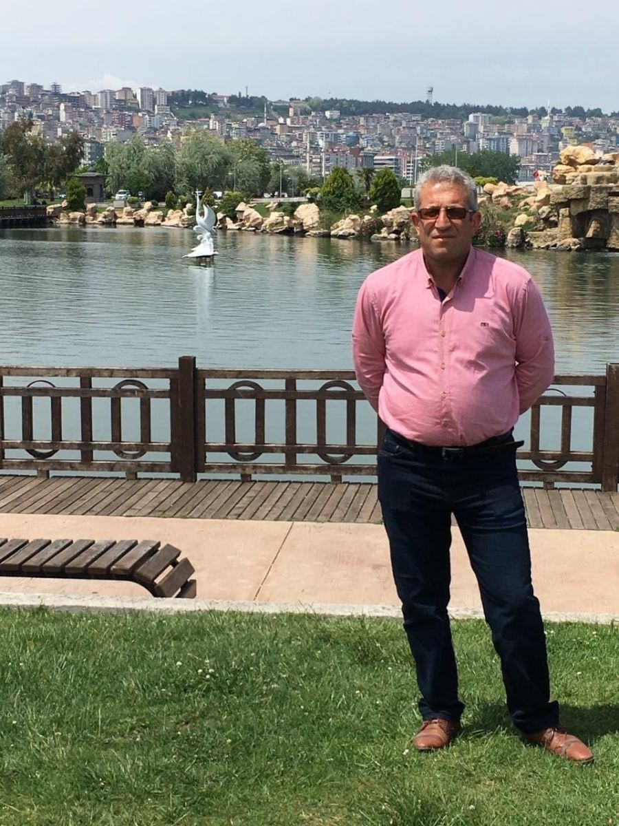 Üzerine makine parçası düşen işçi öldü