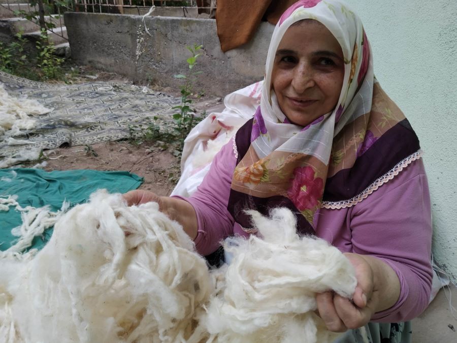 Yün Yorgan Ve Yastıklar Kışa Hazırlanıyor 