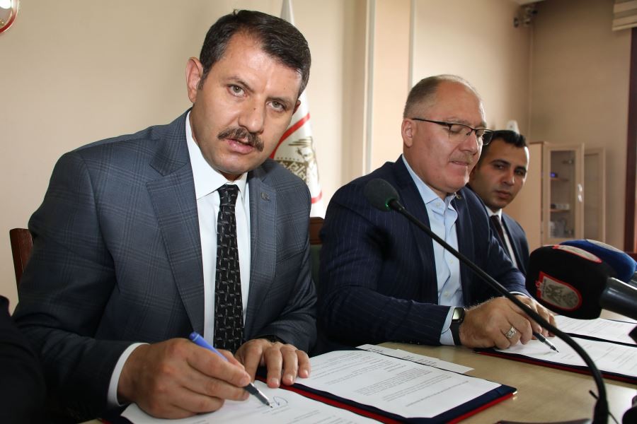 El Ele Sivas İçin Çalışıyorlar
