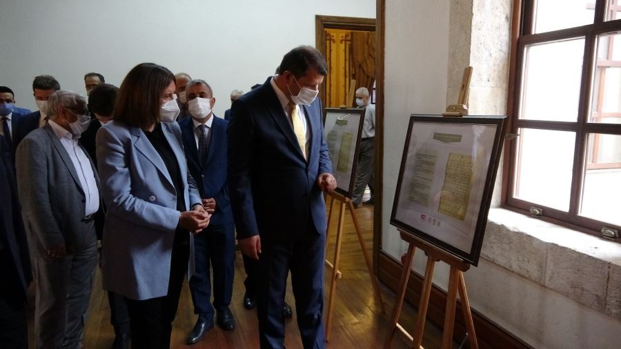 Sivas Kongresinin tarihi belgeleri sergilendi