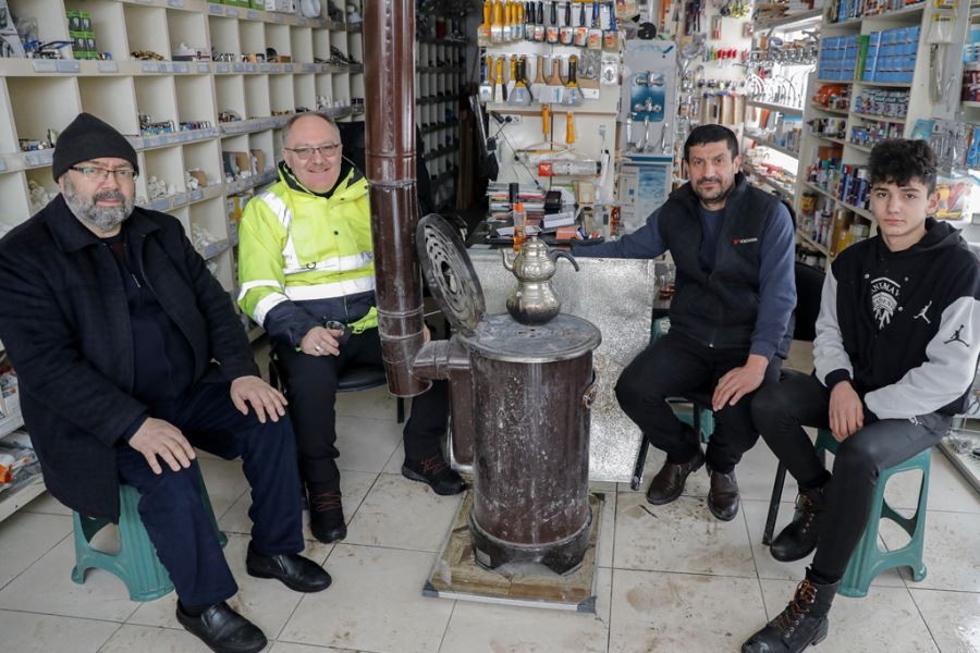   BAŞKAN BİLGİN KAR TEMİZLEME ÇALIŞMALARINI SAHADA TAKİP ETTİ…