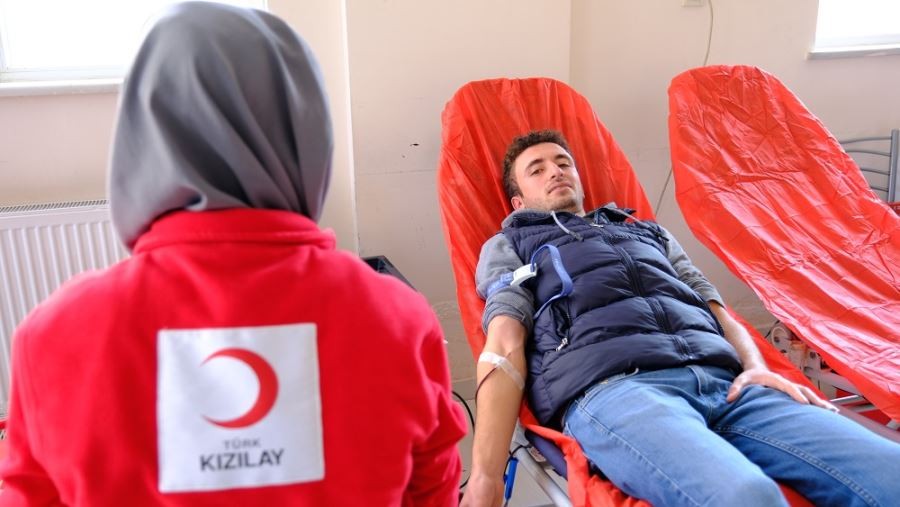 Kızılay’a kan bağışladılar