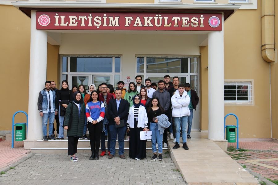 Gazeteciler genç iletişimciler buluşmaya devam ediyor