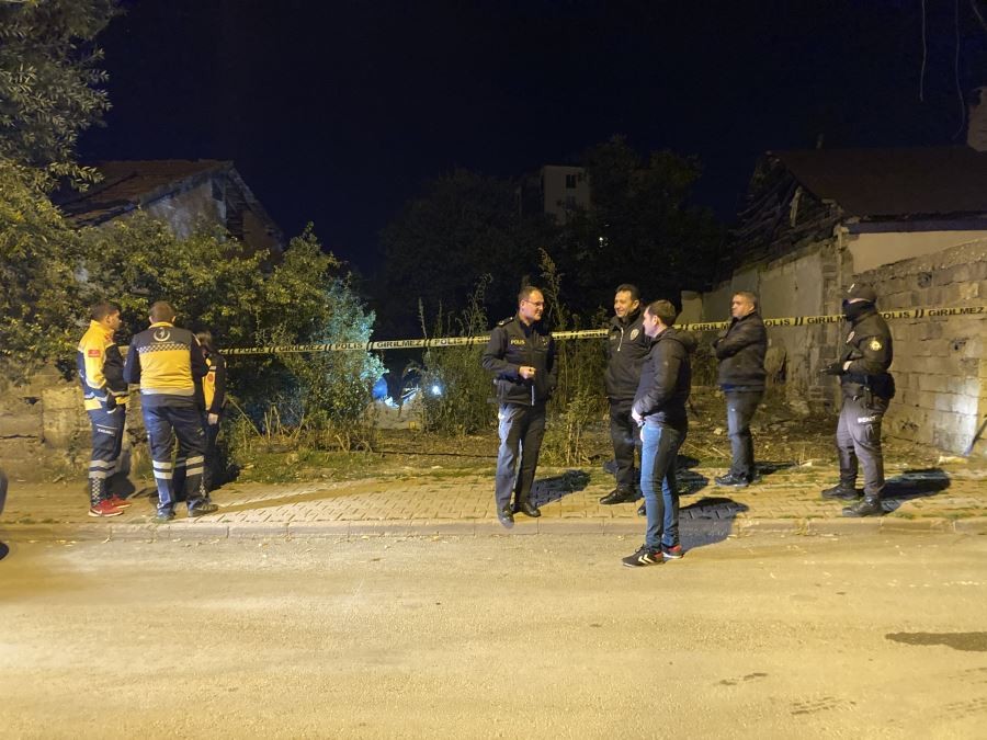 Sivas’ta boş arsada erkek cesedi bulundu
