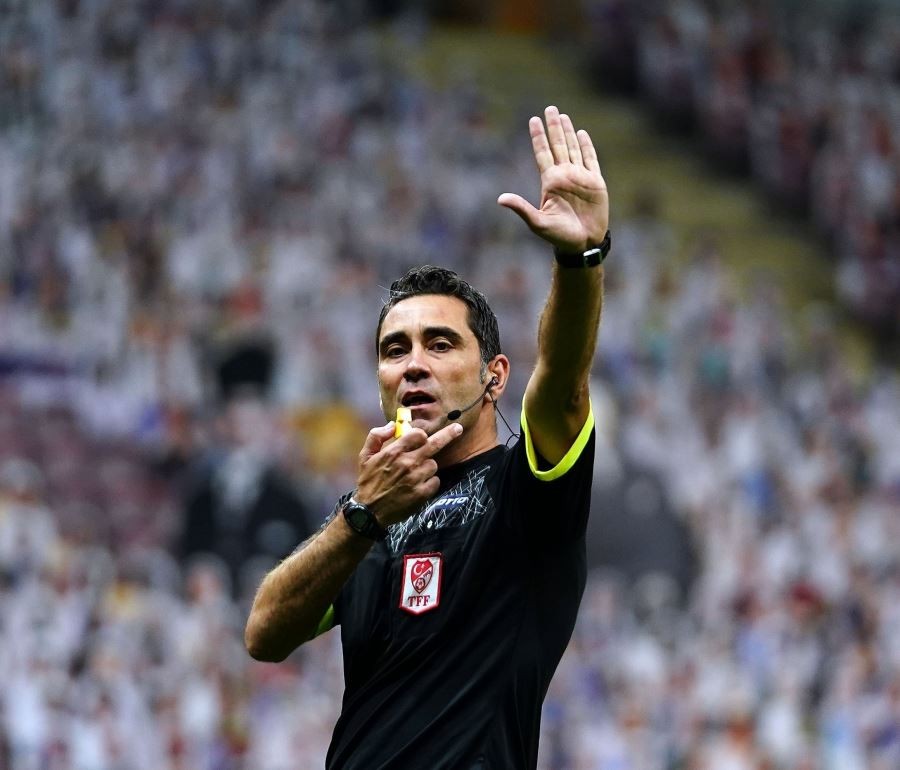Sivasspor - Antalyaspor maçının VAR’ı Koray Gençerler