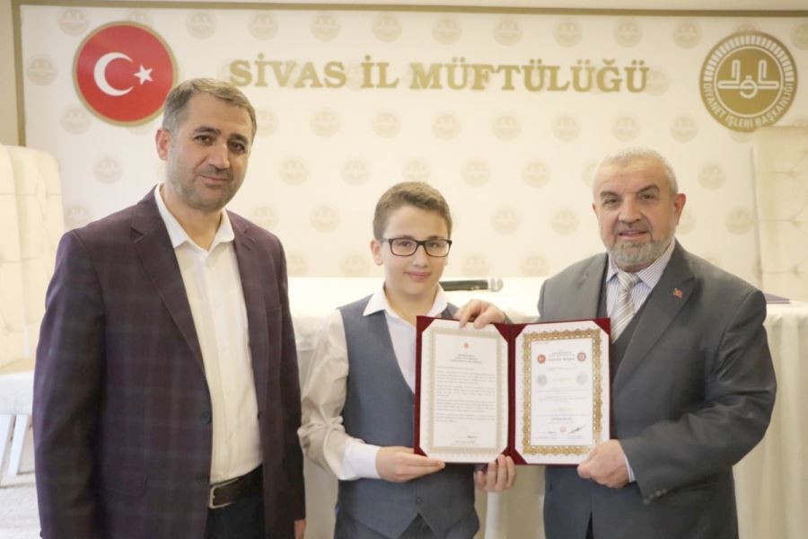  Sivas’ta 38 öğrenciye hafızlık belgesi verildi
