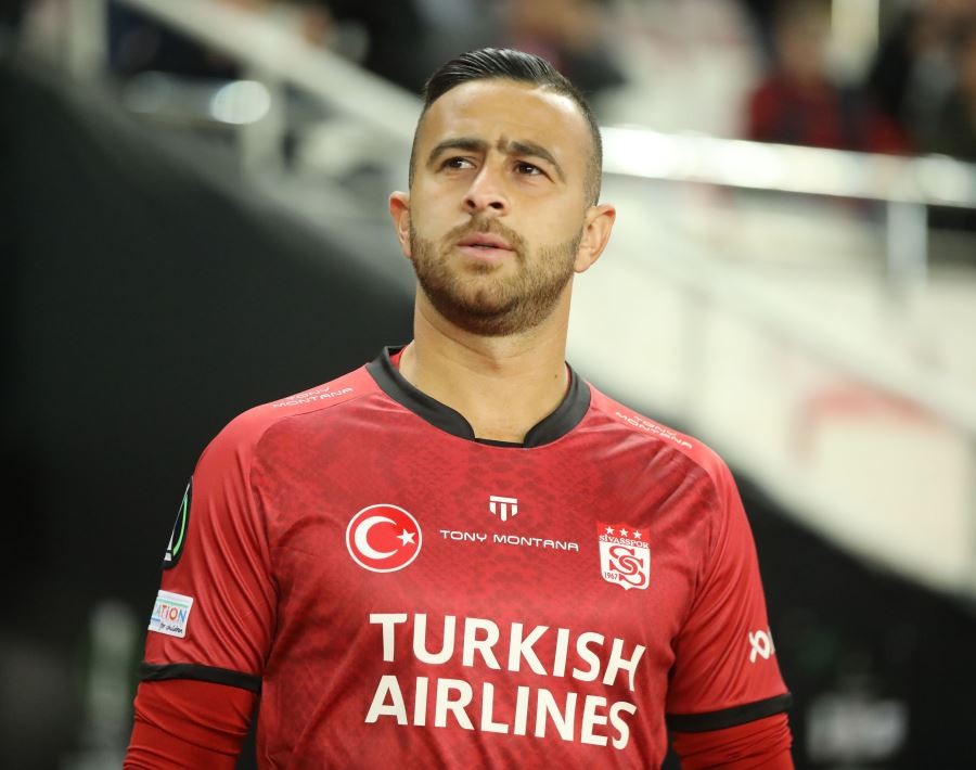Sivasspor, gündemdeki oyuncunun doğum gününü kutladı