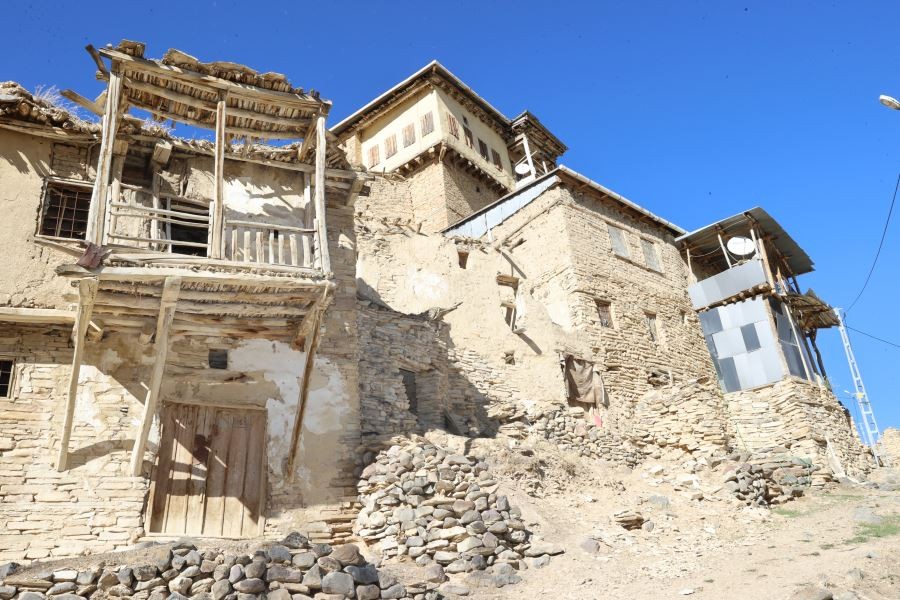 Orta Çağ film setini andırıyor, turizme kazandırılacak