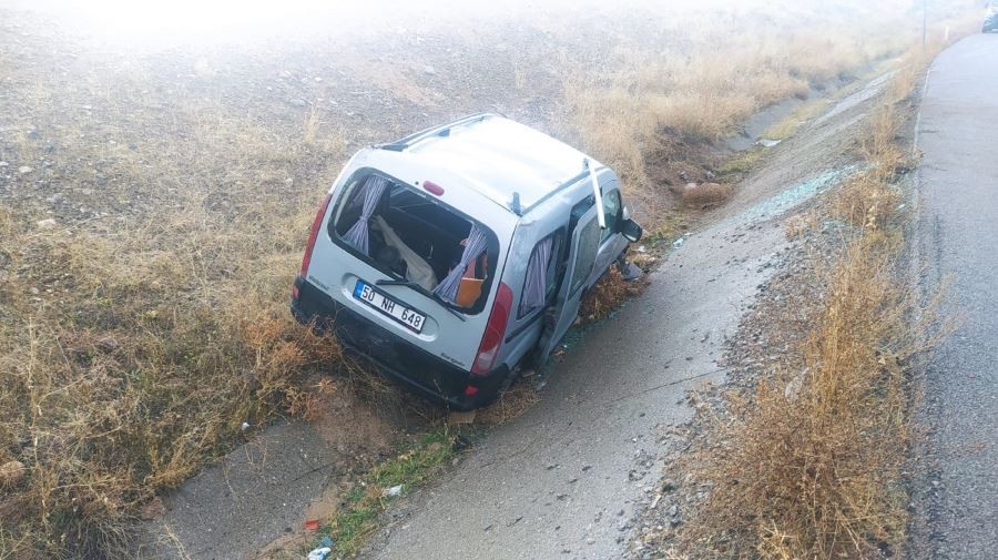 Gemerek’te aynı yerde 15 dakika arayla iki kaza