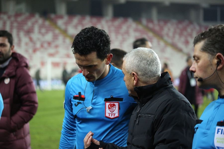   Rıza Çalımbay’dan hakeme tepki