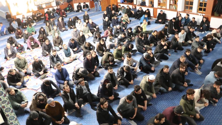 Öğrenciler  camide buluştu