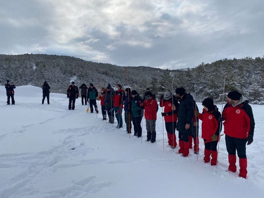 Sivas’ta çığ arama kurtarma eğitimi verildi