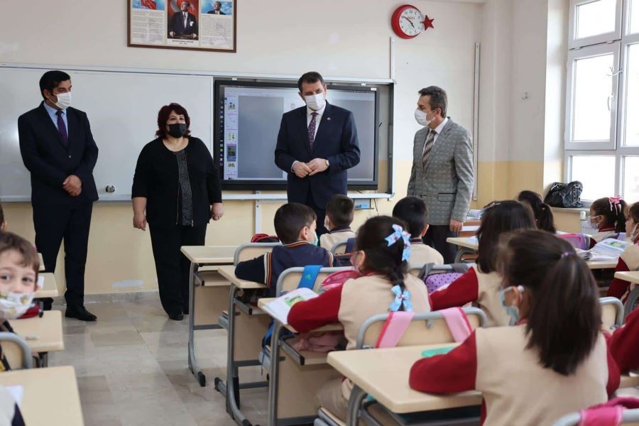 Ders Zilini Vali Ayhan Çaldı